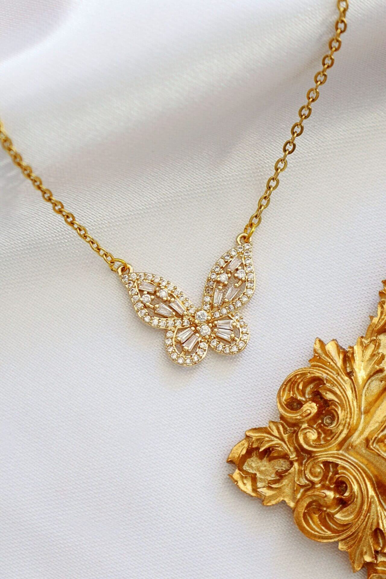 "Dreamy Butterfly" | 24K Pendant Necklace