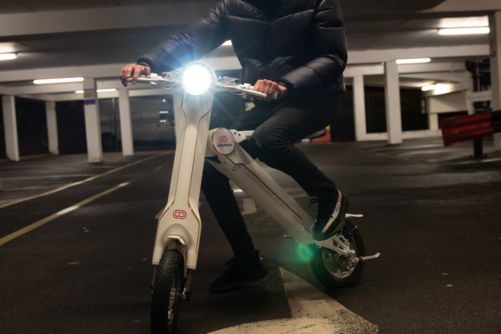 The Limited Edition Cruzaa Electric Scooter - 45km Range & 35kmh Top Speed Cruzaa Built in Bluetooth & Speakers + USB - Magno Green